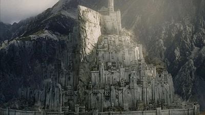 Pronto vas a poder construir las Minas Tirith de 'El señor de los anillos' con LEGO, pero prepara la cartera: cuesta 649,99€ noticias imagen