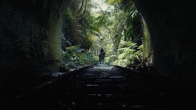 La saga de ciencia ficción con puntuación perfecta tiene secuela: Vuelve una de las mejores distopías con la estrella de 'The Witcher' noticias imagen