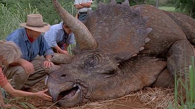 Esta escena eliminada de 'Jurassic Park' no solo hubiera dado contexto a una de las secuencias más recordadas. También habría demostrado que el parque era un desastre noticias imagen
