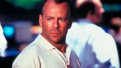 Bruce Willis hizo perder a una compañía 25 millones y se vio obligado a hacer 3 películas que ellos quisieran: 2 son clásicos absolutos del cine