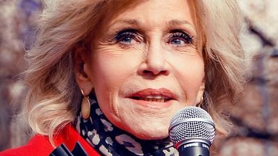 Jane Fonda (88 años): "Estoy acostumbrada a levantarme a las 5:30, así que no pasa nada... excepto dormirme a las 20:00" noticias imagen