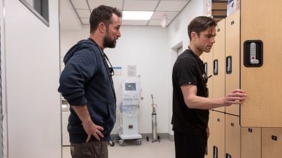 Que Langdon y Robbie se lleven tan mal en 'The Pitt' tiene sentido, pero su conflicto está conformado por un montón de malentendidos noticias imagen