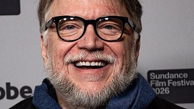 Guillermo Del Toro trabajó vendiendo casas antes de ser director: "Me levantaba a las 6 de la mañana, acababa a las 4 de la tarde, y en adelante hacía monstruos" noticias imagen