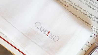 El restaurante del padre de María Pombo en el centro de la polémica familiar. Así es el establecimiento que regenta el padre de las "Pombashians" y que ha provocado una guerra familiar noticias imagen