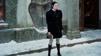 "Cada plano es un cuadro que admirar": llega a los cines 'Pobres Criaturas', la nueva película de Yorgos Lanthimos noticias imagen