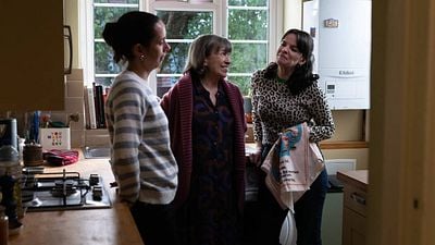 'Tender Loving Care' gana la Concha de Oro: La última película de Mike Leigh consigue el mayor premio del Festival de San Sebastián 2026 noticias imagen