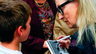 Juan, el niño de 10 años que vivió un emocionante encuentro con Meryl Streep en Oviedo: "Me había preparado un discurso" noticias imagen