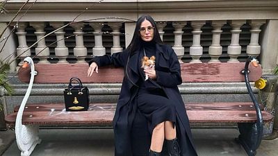 Demi Moore, la diosa a la que le rezamos con este sensual vestido de Dolce & Gabbana a sus 61 años noticias imagen