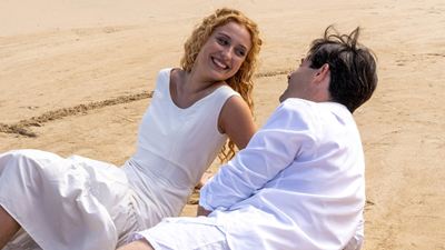 Avance 'La promesa': Manuel huye de palacio para encontrarse con su amor en la playa