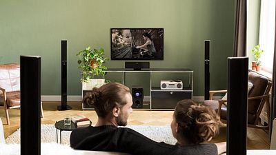 El home cinema más vendido en Amazon es un completo equipo con cuatro altavoces para montar un cine en casa