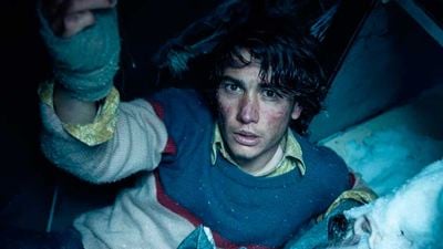 'La sociedad de la nieve': Por qué Enzo Vogrincic no está nominado como actor revelación en los Premios Goya y Matías Recalt sí