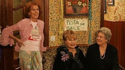 Los hermanos Caballero están perdiendo una oportunidad de oro: He visto la precuela teatral de 'Aquí no hay quien viva' y es una delicia para los fans noticias imagen