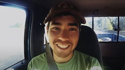 Un joven de 26 años quería contactar con los humanos más aislados del mundo y fue asesinado: es uno de los mejores documentales del año noticias imagen