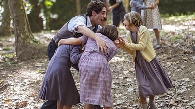 'El maestro que prometió el mar', enseñando desde la ilusión en la época más oscura de España noticias imagen