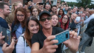 Jean-Claude Van Damme tiene 62 años pero sigue estando tan en forma como a los 30 y sabemos cuál es su secreto: su dieta es clave