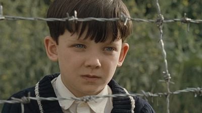 "Fue horrible": Asa Butterfield rodó esta escena rodeado de hombres desnudos con solo 10 años noticias imagen