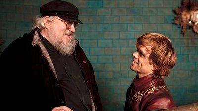 Brandon Sanderson sale en defensa de George R.R. Martin: "No puedo imaginar la presión de millones de personas esperando leer lo que vas a producir" noticias imagen