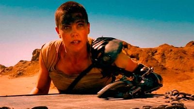 "Está gordo y apenas puede pelear": Charlize Theron no se corta hablando de esta famosa estrella de acción de los 90 noticias imagen