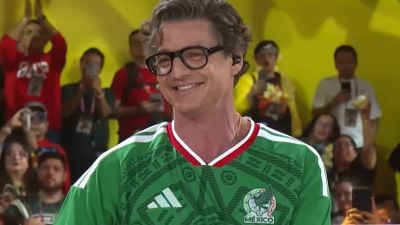 Pedro Pascal se emociona con la ovación de los fans en CCXP: "Soy viejito. Pasa muy fácil. Son las películas que yo vi cuando chico y son las cosas que me criaron" noticias imagen