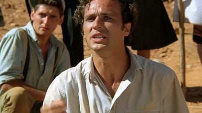 Debutó hace 37 años en una cutre película española, pero ahora es uno de los galanes más importantes de todos los tiempos. ¿Le reconoces? noticias imagen