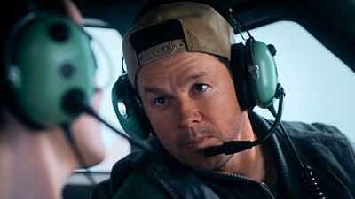 Mark Wahlberg y Mel Gibson unen sus fuerzas en 'Amenaza en el aire': suspense de altos vuelos noticias imagen