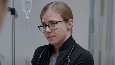 Dra Wendy Ross, médico con autismo: El equipo de 'The Pitt' se tomó "muy en serio la idea de no retratar una situación estereotipada" noticias imagen