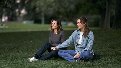 "¿Cómo escribir una película sobre una mujer que deja a sus hijos atrás, sin juzgarla por ello?": llega a cines 'Los niños están bien', la película que emocionó al público del Festival de Málaga noticias imagen