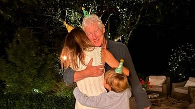 Así ha celebrado Richard Gere su 77 cumpleaños junto a su mujer, la española Alejandra Silva (43): "No hay nadie con quien prefiera pasar mi vida" noticias imagen