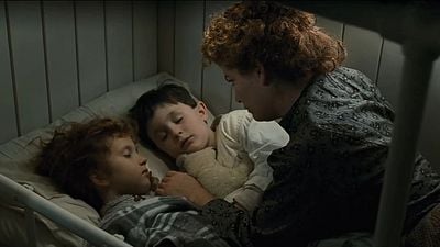 Es una de las escenas más descorazonadoras de 'Titanic', pero no la escribió James Cameron: la historia hace que sea aún más especial noticias imagen