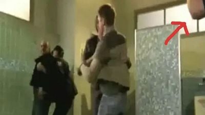 Cuando ruedas 22 episodios por temporada, es normal que se te cuele algún gazapo: pero este codo es demasiado noticias imagen