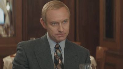 Olivier Assayas, director de 'El mago del Kremlin': "Sospecho que alguien en el Kremlin estará al tanto de esta película, pero no creo que vaya muy lejos" noticias imagen