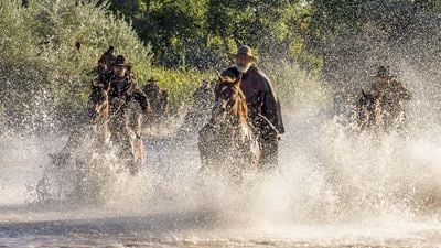 Una de las mejores miniseries de la historia de Netflix: 7 potentes episodios de ‘western’ que esperaron 10 años a ver la luz