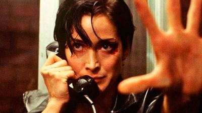 A pesar del éxito de 'Matrix', Carrie-Anne Moss estaba arruinada: “Tengo que hacer de camarera mientras se estrena esta gran película” noticias imagen