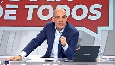 Nacho Abad para el directo de 'En boca de todos' para conectar con una reportera que estaba siendo "intimidada": "Son bastante agresivos" noticias imagen