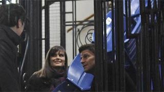 Primer vídeo de Booth y Brennan encerrados en el ascensor noticias imagen