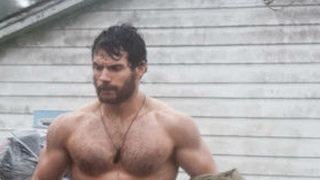 'Man of steel': imágenes de Henry Cavill sin camiseta y con barba