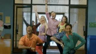 'Community', al más puro estilo 'Glee' en su episodio navideño noticias imagen