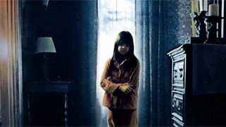 'No tengas miedo a la oscuridad': póster en castellano de lo nuevo de Guillermo del Toro noticias imagen