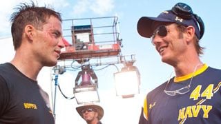 Peter Berg: "Algún loco creerá que Taylor Kitsch es el elegido para acabar con los extraterrestres" noticias imagen