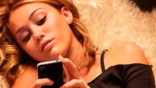 'LOL': nuevo tráiler y póster del 'remake' con Miley Cyrus y Demi Moore noticias imagen