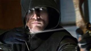 'Arrow': una serie de CW como 'Revenge' pero con vigilantes y para amantes del cómic