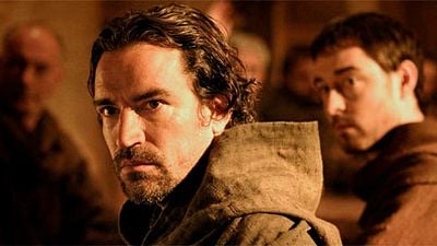 'Un mundo sin fin': la reina Isabel planea declarar la guerra a Francia  noticias imagen