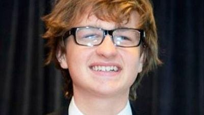 'Dos hombres y medio' es "basura" según su protagonista Angus T. Jones noticias imagen