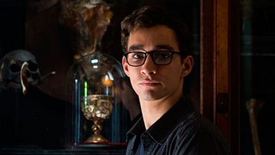 'Cazadores de sombras: Ciudad de hueso': ¡Nuevo póster con Robert Sheehan como Simon! noticias imagen