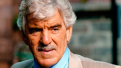 Muere Dennis Farina, el detective Joe Fontana en 'Ley y Orden'