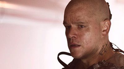 'Elysium': Matt Damon intenta razonar con un robot en este primer clip 