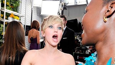 Jennifer Lawrence y Lupita Nyong'o parecen más amigas que rivales en los Oscar noticias imagen