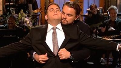Jonah Hill y Leonardo DiCaprio recrean la escena de 'Titanic' en 'SNL'