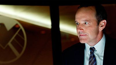 Al agente Coulson de S.H.I.E.L.D. le gustaría dirigir una película de Marvel noticias imagen