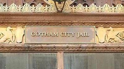 'Batman v Superman: Dawn of Justice': Nuevas fotos del rodaje con la prisión de Gotham noticias imagen